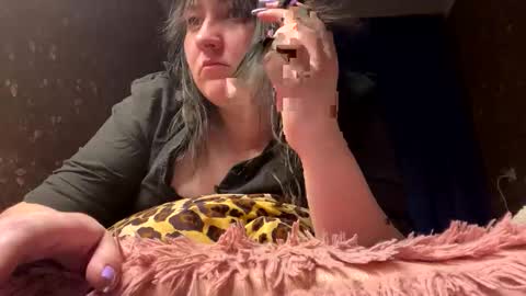 Snapshot of plumpwife chatting on 02.21.26 Plumpwife online show from 02.21.26