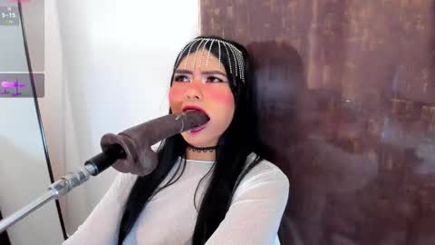 Snapshot of pocahontas_lantina chatting on 02.11.26 pocahontas_lantina online show from 02.11.26