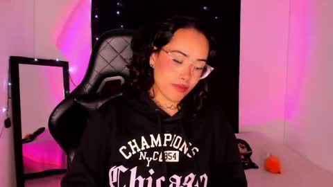 Snapshot of poison_willow chatting on 01.08.25 Willow                      Hours 12pm to 630pm Colombian time FRIDAY AND SUNDAY FREE DAYS online show from 01.08.25