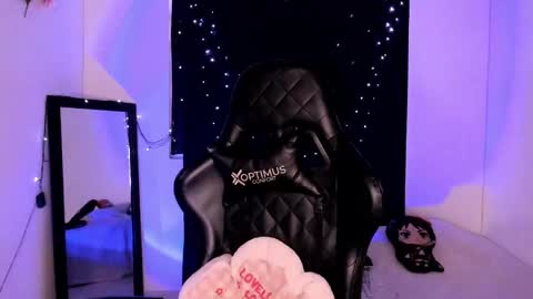 Snapshot of poison_willow chatting on 01.12.25 Willow                      Hours 12pm to 630pm Colombian time FRIDAY AND SUNDAY FREE DAYS online show from 01.12.25