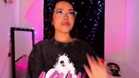 Snapshot of poison_willow chatting on 01.16.25 Willow                      Hours 12pm to 630pm Colombian time FRIDAY AND SUNDAY FREE DAYS online show from 01.16.25