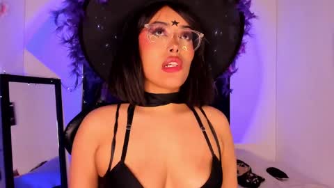 Snapshot of poison_willow chatting on 01.26.25 Willow                      Hours 12pm to 630pm Colombian time FRIDAY AND SUNDAY FREE DAYS online show from 01.26.25
