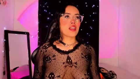Snapshot of poison_willow chatting on 01.30.25 Willow                      Hours 12pm to 630pm Colombian time FRIDAY AND SUNDAY FREE DAYS online show from 01.30.25
