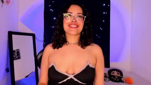 Snapshot of poison_willow chatting on 02.07.25 Willow                      Hours 12pm to 630pm Colombian time FRIDAY AND SUNDAY FREE DAYS online show from 02.07.25