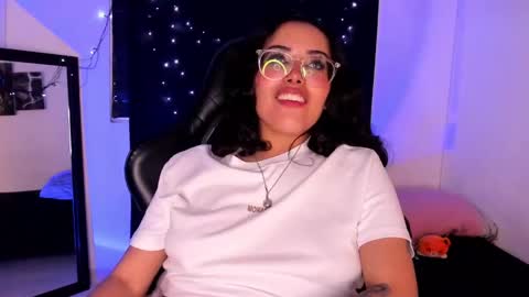 Snapshot of poison_willow chatting on 03.04.25 Willow                      Hours 12pm to 630pm Colombian time FRIDAY AND SUNDAY FREE DAYS online show from 03.04.25