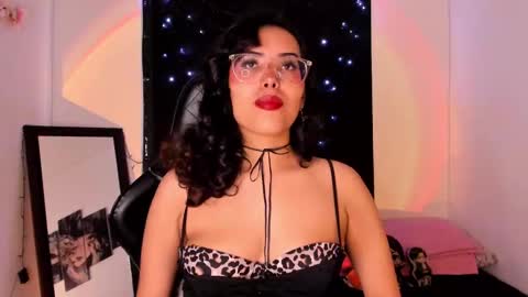 Snapshot of poison_willow chatting on 03.10.25 Willow                      Hours 12pm to 630pm Colombian time FRIDAY AND SUNDAY FREE DAYS online show from 03.10.25