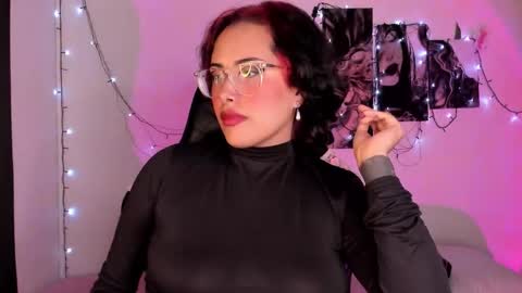 Snapshot of poison_willow chatting on 09.29.25 Willow                      Hours 12pm to 630pm Colombian time FRIDAY AND SUNDAY FREE DAYS online show from 09.29.25