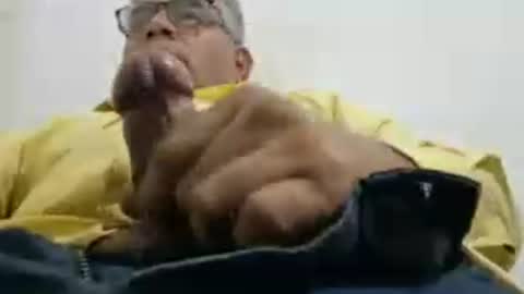 Snapshot of poli475 chatting on 06.18.26 poli online show from 06.18.26