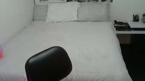 Snapshot of polina_p chatting on 04.12.26 polina_p online show from 04.12.26