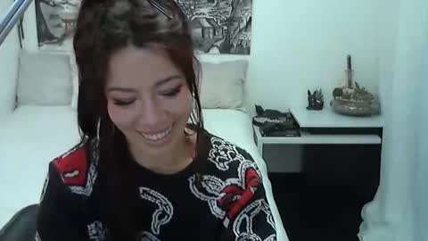 Snapshot of polina_p chatting on 04.19.26 polina_p online show from 04.19.26