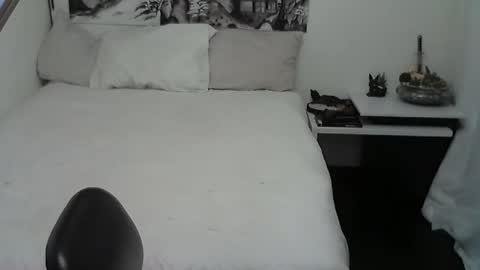 Snapshot of polina_p chatting on 04.23.26 polina_p online show from 04.23.26