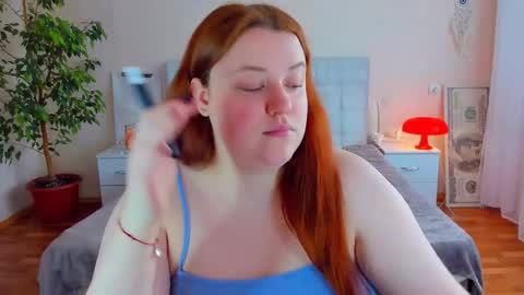 Snapshot of polinasallivan chatting on 03.06.26 Polina online show from 03.06.26