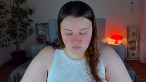 Snapshot of polinasallivan chatting on 07.22.26 Polina online show from 07.22.26