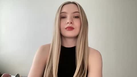 polishangel222 online show from 04.28.26