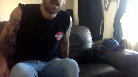 Snapshot of polla101 chatting on 09.30.25 aquiles online show from 09.30.25