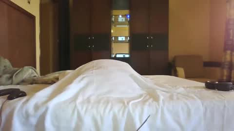 Snapshot of pollexxx66 chatting on 02.09.25 Paul online show from 02.09.25