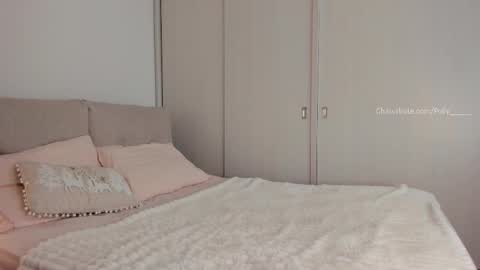 Polly online show from 11.05.25