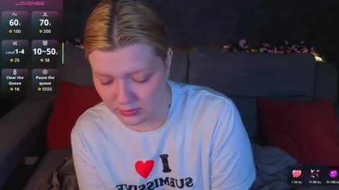 Snapshot of polly__mayer chatting on 05.19.26 Polly online show from 05.19.26