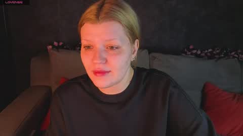 Snapshot of polly__mayer chatting on 06.01.26 Polly online show from 06.01.26
