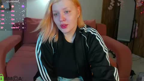 Snapshot of polly__mayer chatting on 06.20.26 Polly online show from 06.20.26