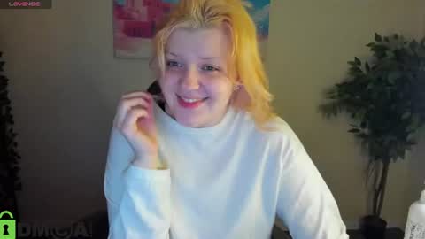Snapshot of polly__mayer chatting on 06.21.26 Polly online show from 06.21.26