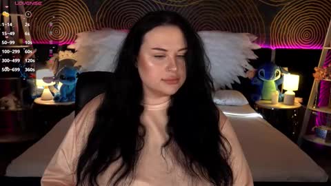 Polly online show from 11.23.25