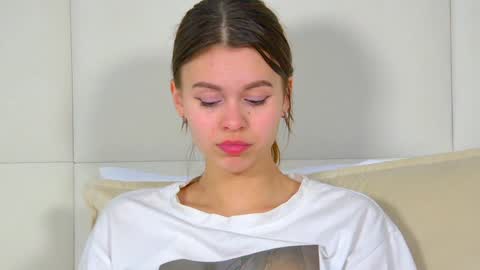 Snapshot of pollylanders chatting on 12.08.24 Polly online show from 12.08.24