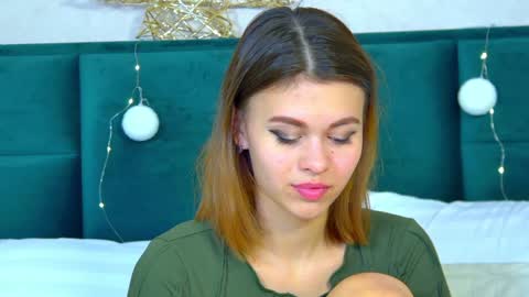 Snapshot of pollylanders chatting on 12.26.24 Polly online show from 12.26.24