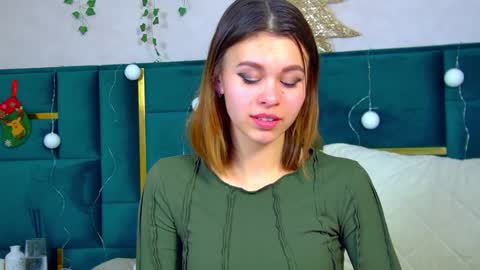 Snapshot of pollylanders chatting on 12.27.24 Polly online show from 12.27.24