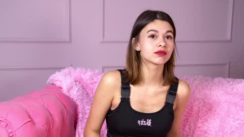 Snapshot of pollylanders chatting on 02.07.25 Polly online show from 02.07.25