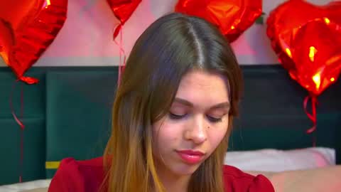 Snapshot of pollylanders chatting on 02.15.25 Polly online show from 02.15.25