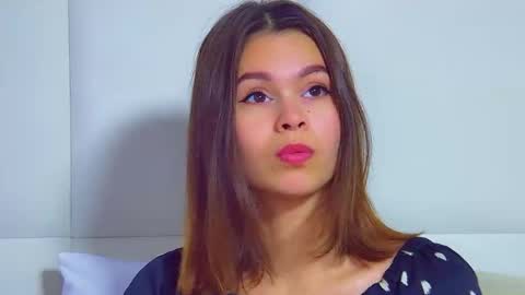 Snapshot of pollylanders chatting on 09.11.25 Polly online show from 09.11.25