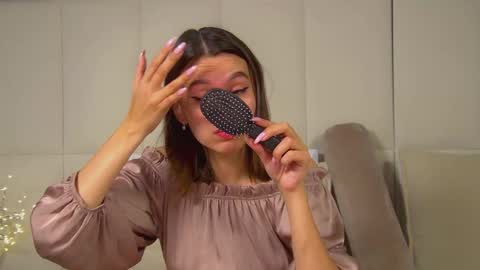 Snapshot of pollylanders chatting on 10.13.25 Polly online show from 10.13.25