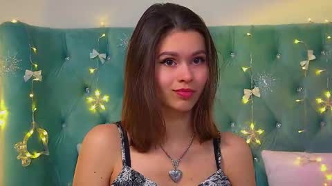 Polly online show from 12.01.25