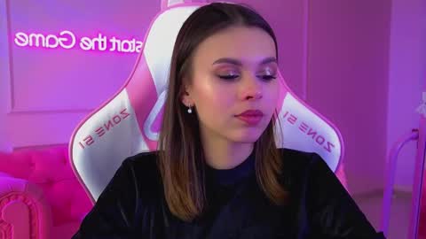 Polly online show from 03.06.26