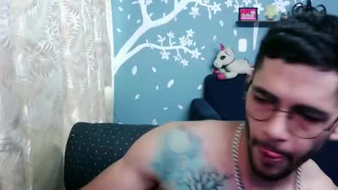 Snapshot of ponzothc chatting on 11.15.25 ponzothc online show from 11.15.25