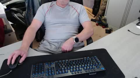 Snapshot of poodledude chatting on 03.17.26 Dave online show from 03.17.26