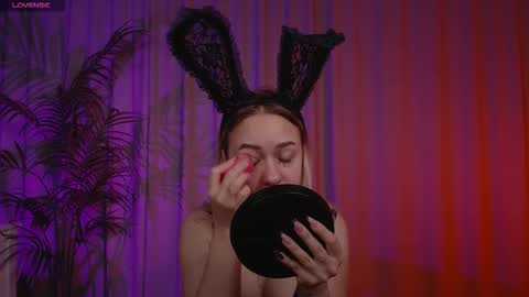 Snapshot of pooja_hegde chatting on 10.08.25 Eva online show from 10.08.25