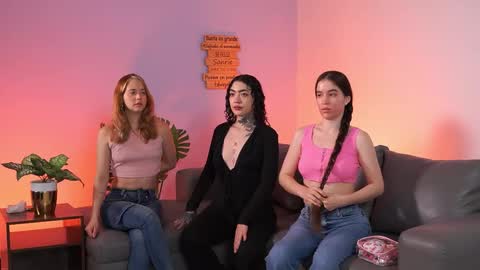 Snapshot of pophouse chatting on 02.12.26 online show from 02.12.26