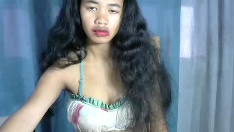 Snapshot of poppy_kelley chatting on 05.20.26 Lilly online show from 05.20.26