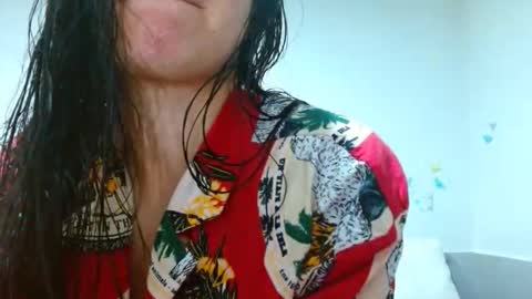 Snapshot of porcelainlux chatting on 12.13.25 porcelainlux online show from 12.13.25