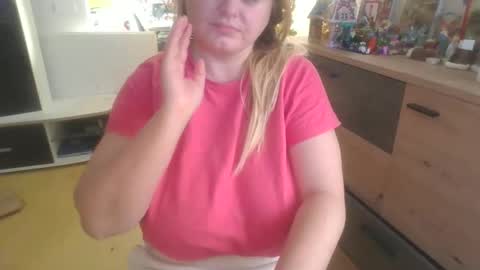 Snapshot of pornbusty chatting on 01.11.26 MelissOfficial online show from 01.11.26