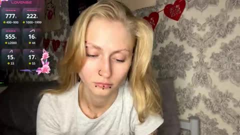 Snapshot of porshes chatting on 09.30.25 HERES SILVIA AND OlIVIA WELCOME EVERYONE LOVENSE DOMI REACT TO YOUR TIPS LETS MAKE A GREAT SHOW TOGETHER online show from 09.30.25
