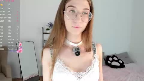 Snapshot of portia_bubbles chatting on 07.04.26 Elizabeth online show from 07.04.26
