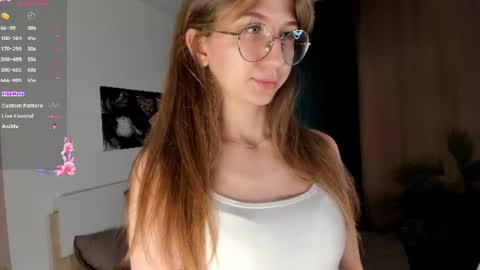 Snapshot of portia_bubbles chatting on 07.27.26 Elizabeth online show from 07.27.26