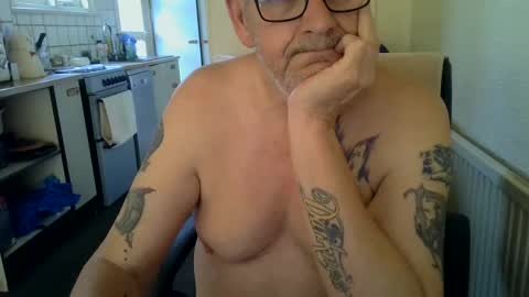 Snapshot of poshman65 chatting on 07.19.26 poshman65 online show from 07.19.26