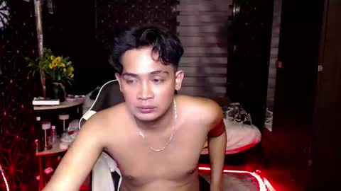 VEeeAsian online show from 11.17.25