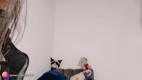 Snapshot of power_ranger_pink chatting on 03.07.26 genie online show from 03.07.26