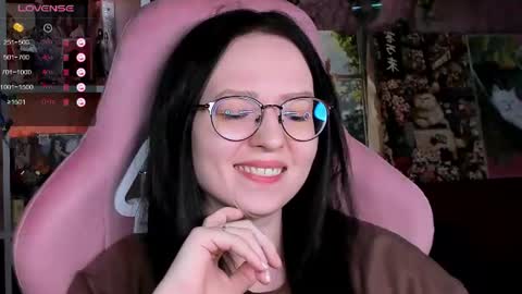Snapshot of power_robynn chatting on 06.19.26 Robyn online show from 06.19.26