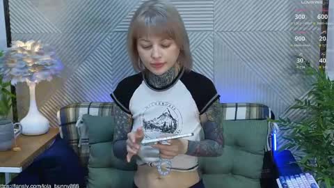 Lola online show from 04.25.26